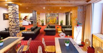 Sport & Wellnesshotel San Gian St. Moritz - St. Moritz - Lobby