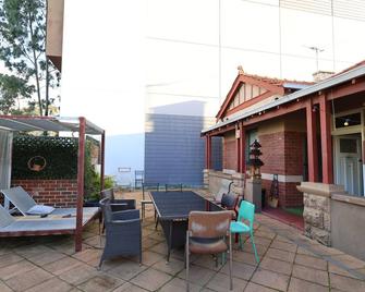 Downtown Backpackers Hostel Perth - note - Valid Passport required for check in - Perth - Patio