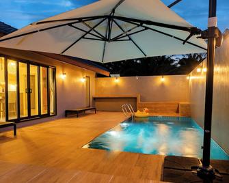 Neenlawat Riverside - Tha Kham - Piscina