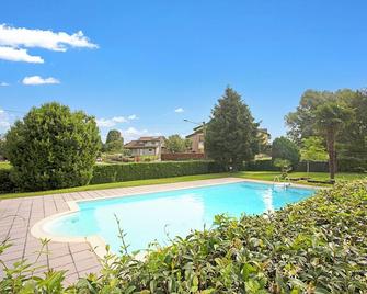 Angera Relax & Pool - Angera - Pool