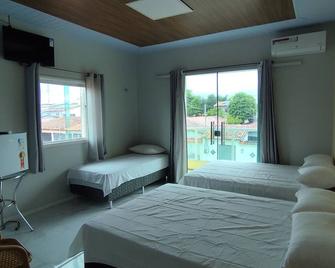 Imperial Hotel Barcarena Sede - Barcarena - Habitación