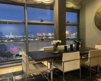 Luxury Family Beachfront Apartment - Las Palmas - Sala de jantar