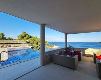 Villa Mirosa - Saplunara