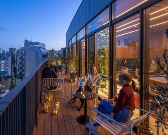 Hotel Graphy Shibuya - Tokyo - Balcony