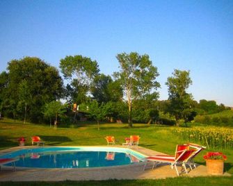 Fattoria Santa Vittoria Apartment - Foiano della Chiana - Pool