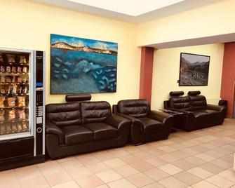 Somriu Hotel Refugi dels Isards - El Pas de la Casa - Lounge