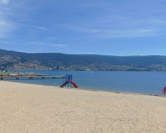 Quails Roost - Summerland - Beach