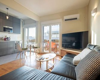 Alimos Riviera 1 bedroom 4 pers. apartment by MPS - Athen - Wohnzimmer