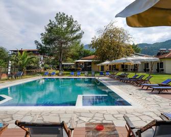 Villa Vasiliadi - Vourvourou - Piscină