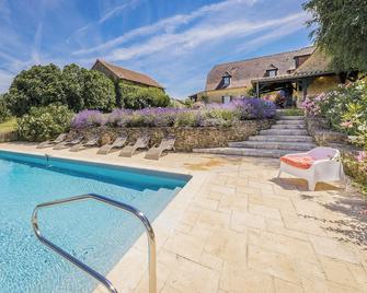 Charlotte, luxury villa with private swimming pool and beautiful view. - Saint-Léon-sur-Vézère - Piscina