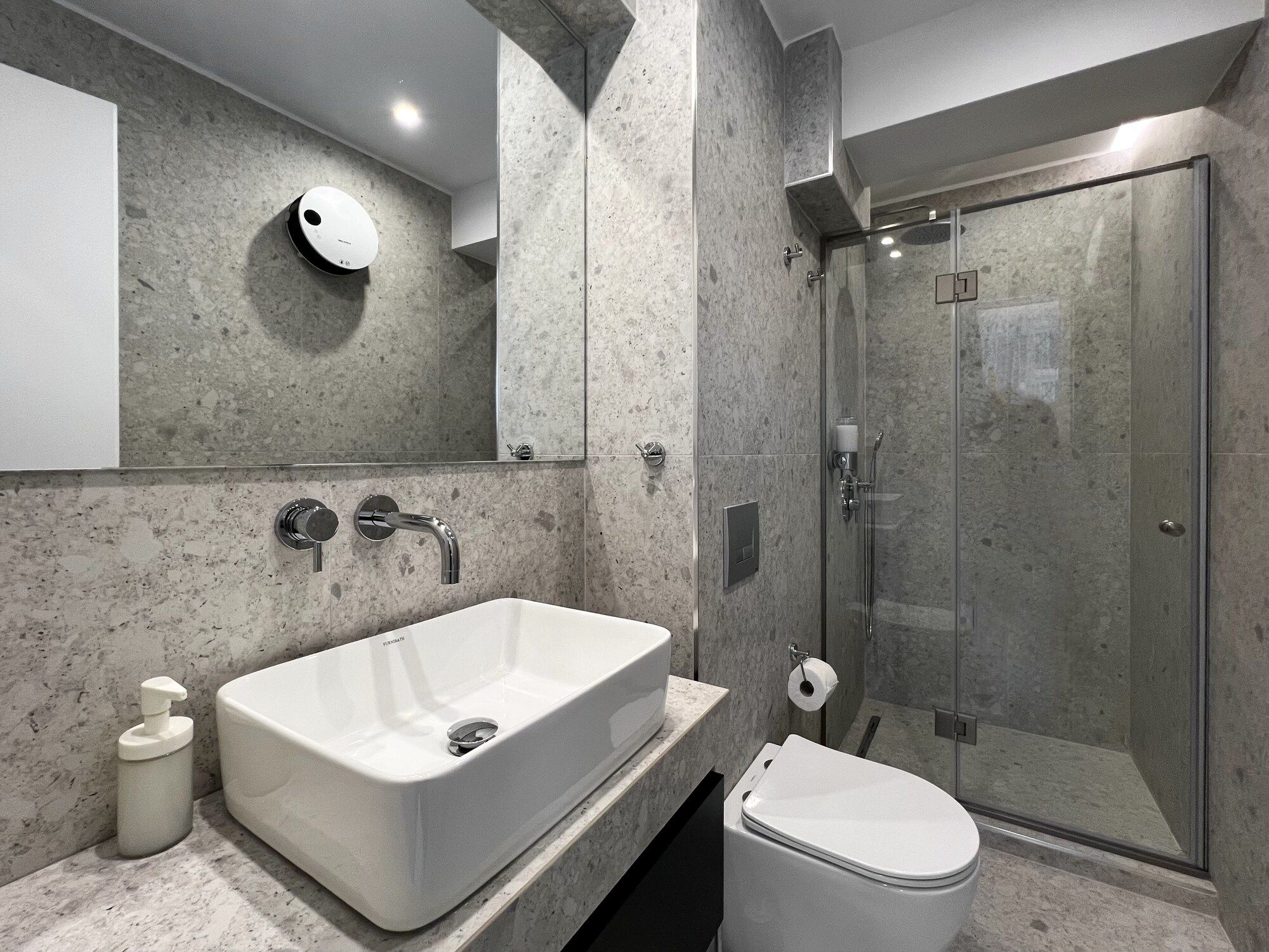 Icon Urban Living - Salónica - Baño