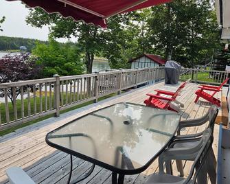Islandview Cottage - Lunenburg - Balkon