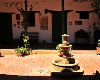Hotel Mision Santa Barbara - Barichara - Patio