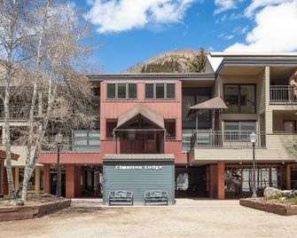 Cimarron Lodge 50 by AvantStay Ski-InSki-Out Property in Complex w Two Hot Tubs - Telluride - Building