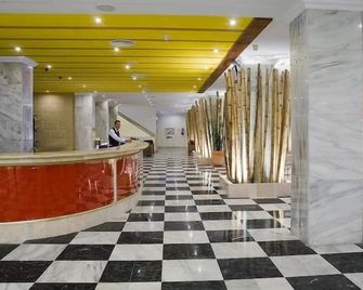 Apartamentos Pirámides - Playa de las Américas - Lobi