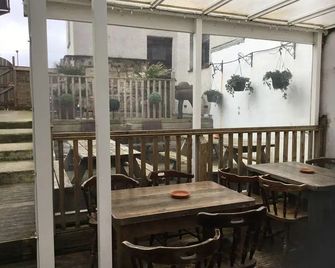 The Dock Inn - Penzance - Balcony