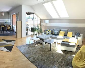 Apartment With Amazing Lake- and Mountain View - Steinbach am Attersee