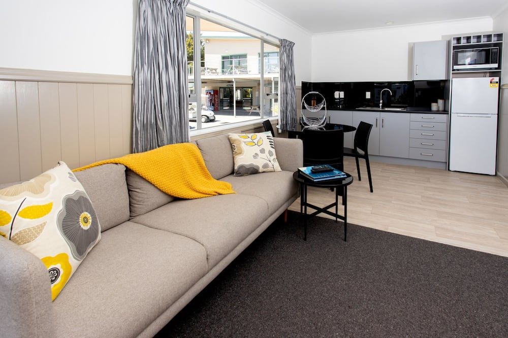 موتويكا توب 10 هوليداي بارك - موتويكا - غرفة معيشة