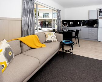 موتويكا توب 10 هوليداي بارك - موتويكا - غرفة معيشة