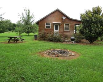 Morningstar Cabin Caddo River. Great Value!!!!!!!!!!! River Access!! - Glenwood - Edificio