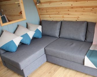 North Star Glamping - Lybster - Living room
