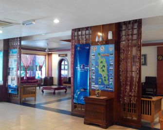 Dj Holiday Resort - Pangkor - Lobby