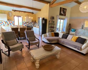 Maison Cosy au calme piscine privée, Sud Ardèche, Exceptional view - Rosières - Sala de estar