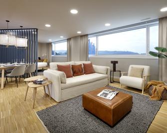 I Loft Santiago by Upper Luxury Housing - Santiago de Compostela - Pokój dzienny