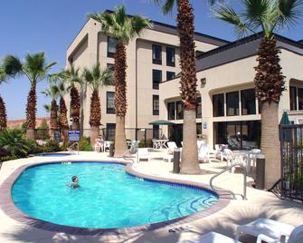 Hampton Inn St. George - סנט ג'ורג' - בריכה