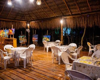 Jungle Cabana with 2 beds, AC, and private Hot Tub. - Akumal - Restaurant