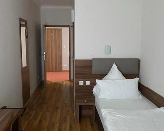 هوتل إيزابيلا - فرانكفورت ام ماين - غرفة نوم