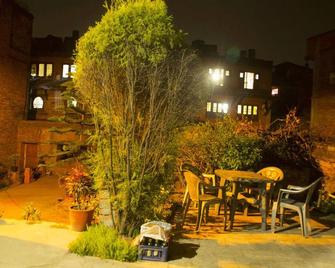 Pradhan House - Home Stay with Garden - Bhaktapur - Patio