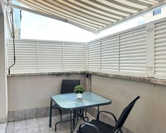 Duplex in the center of town | Friends | Beach | WIFI - Lloret de Mar - Balcony