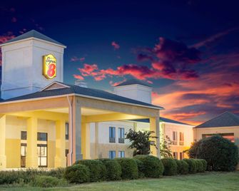 Super 8 by Wyndham Clemmons/Bermuda Run/Winston-Salem I-40 - Clemmons - Gebäude