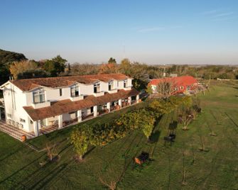 La Santina Posada & Experiencias de Campo - San Pedro - Building