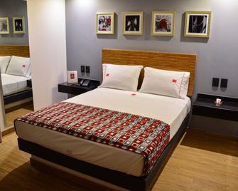 Six Hotel Guadalajara Expiatorio - Guadalajara - Slaapkamer