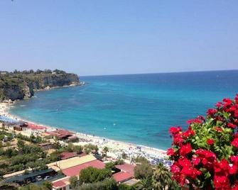 Hotel Terrazzo Sul Mare - Tropea - Plaża