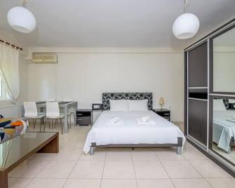 Lovely cozy discrete Apartment in orestiada - Orestias - Bedroom