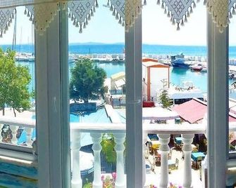 Denizkizi Motel - Küçükkuyu - Balcón