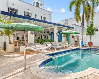Aloha Fridays - Miami Beach - Piscina