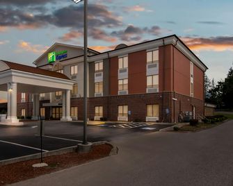 Holiday Inn Express Princeton/I-77 By IHG - Princeton - Budova