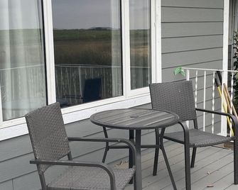 Country Farmhouse between Lethbridge & Coaldale - Coaldale - Balcony