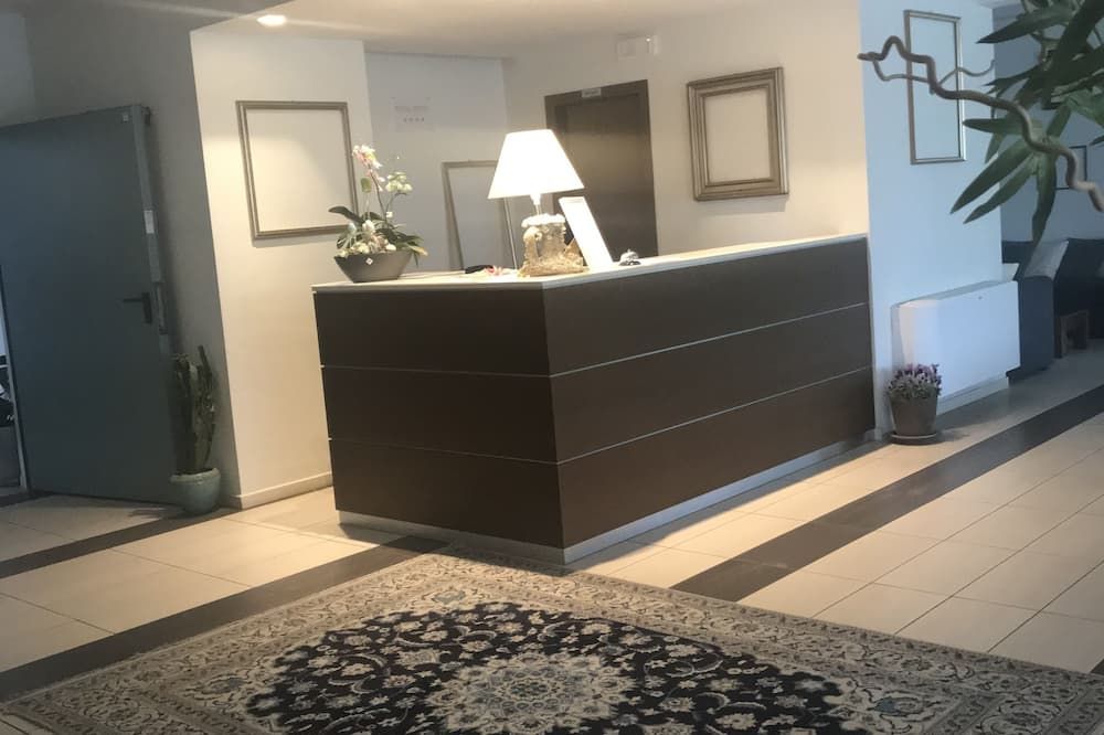 Hotel Royal - San Benedetto del Tronto - Front desk