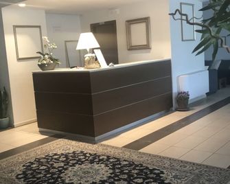 Hotel Royal - San Benedetto del Tronto - Front desk