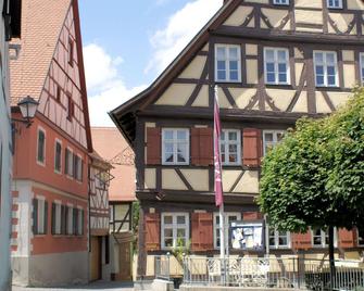 Arvena Reichsstadt Hotel - Bad Windsheim - Building