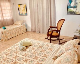 The Hill at Arecibo 681 Ocean Drive - Arecibo - Habitación