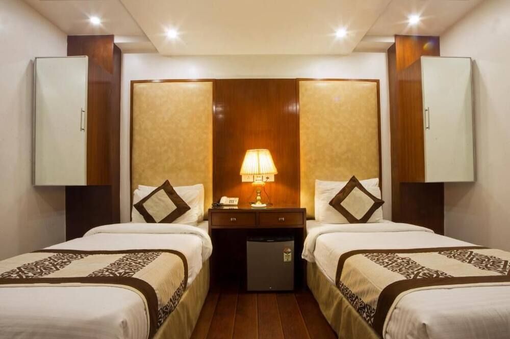 هوتل بالم دور