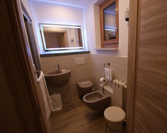 Hotel Europa - Bardonecchia - Bad
