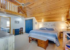 Kansas Vacation Rental with Boat Dock and Lake Access - Anthony - Bedroom