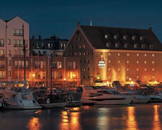 Hotel Gdansk - Danzica - Edificio